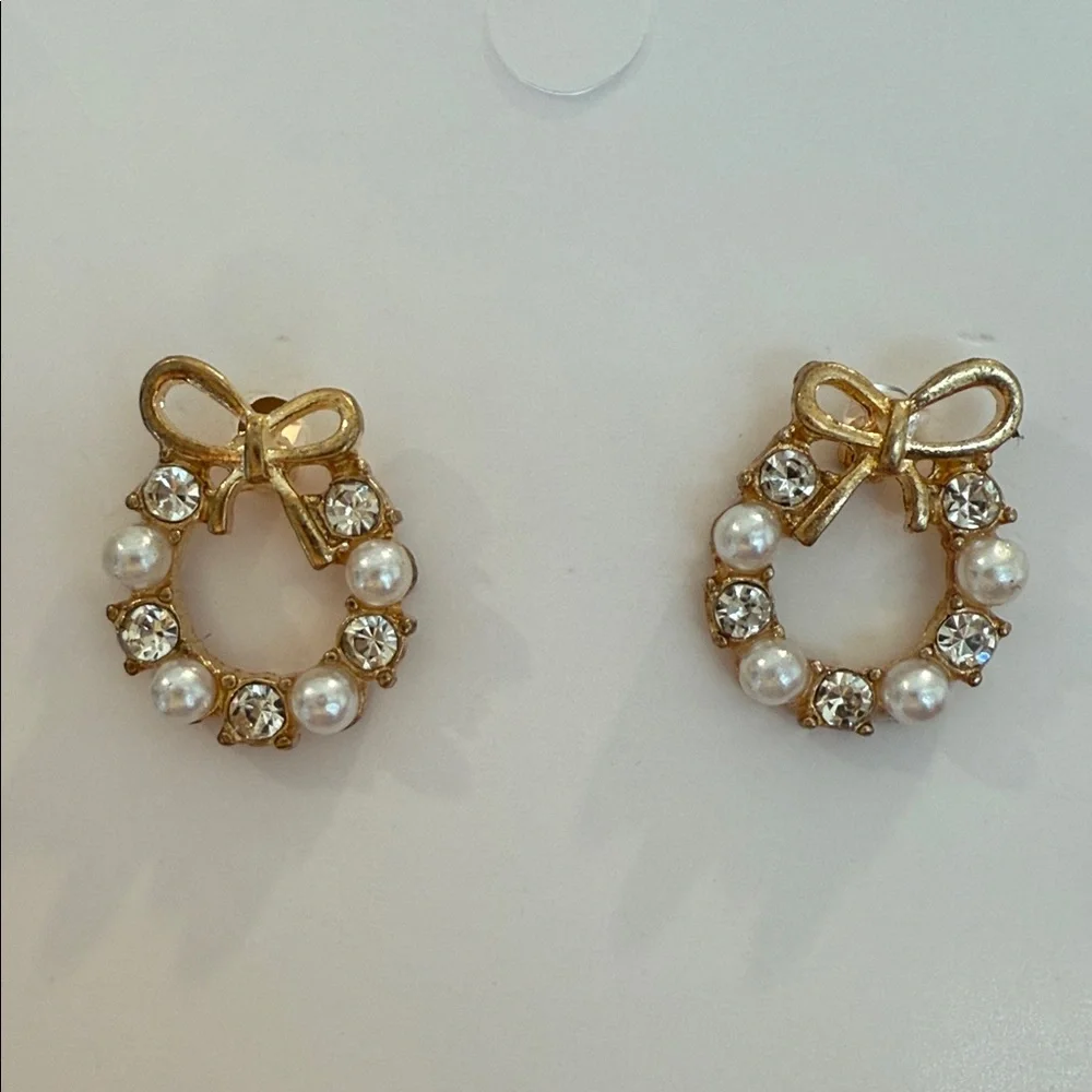 Elegant Gold and Silver Bow Earrings - Picture 2 of 3